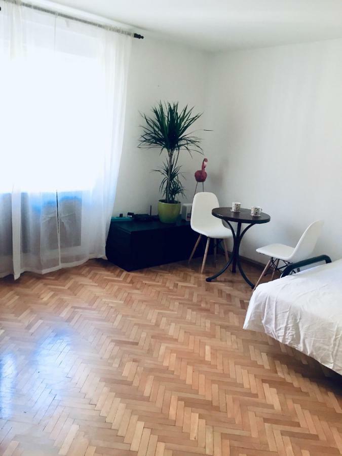 Apartment Flamingo Lubiana Esterno foto